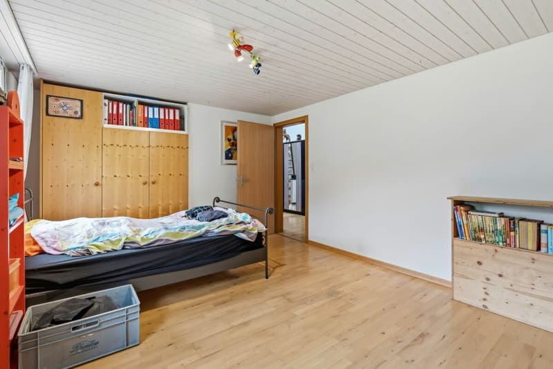 Grosszügiges Einfamilienhaus mit Einliegerwohnung (8)
