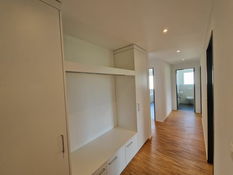schöne moderne Wohnung mit viel Platz (6)