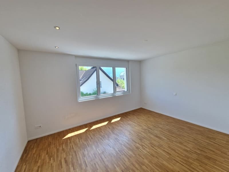 schöne moderne Wohnung mit viel Platz (3)