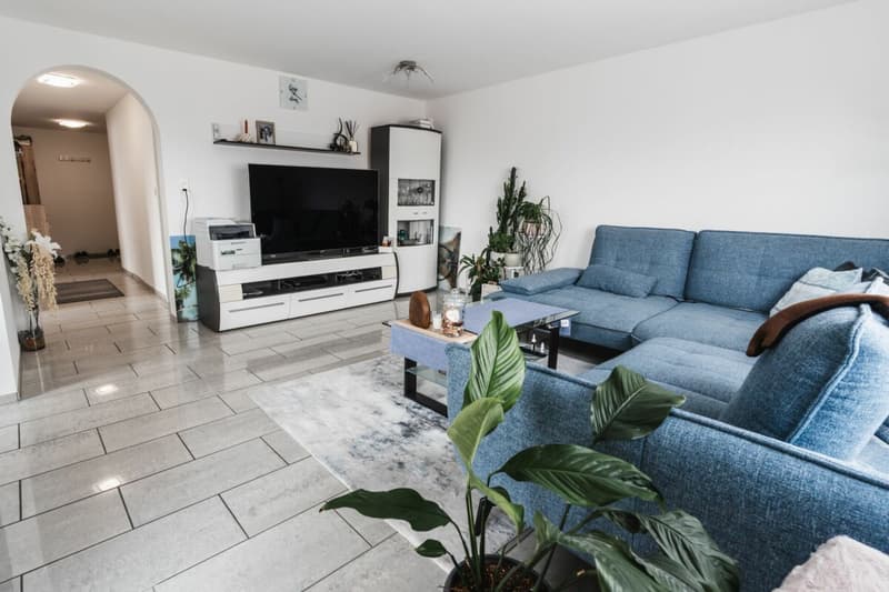 renovierte 4.5 Zimmer Wohnung an zentraler Wohnlage (1)