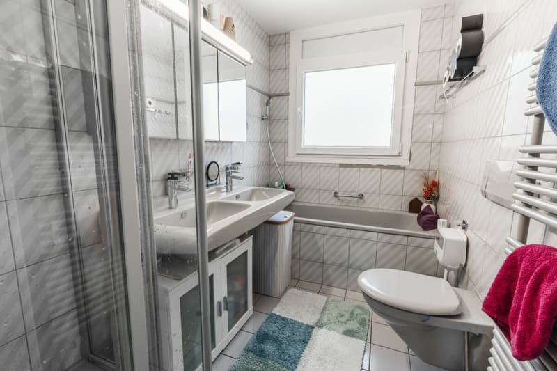 renovierte 4.5 Zimmer Wohnung an zentraler Wohnlage (7)