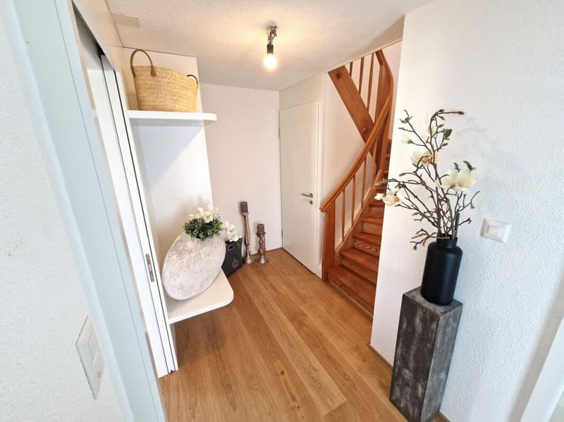 Kernsaniertes 4.5-Zimmer-Doppeleinfamilienhaus mit Garten & Garage in Widnau (5)