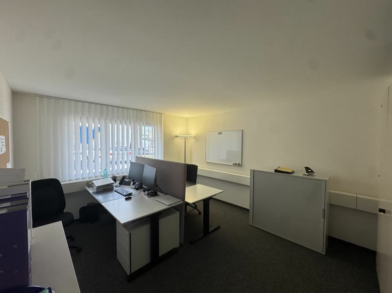 Grosszügige Gewerbefläche für Büro oder Praxis, 238 m² (8)