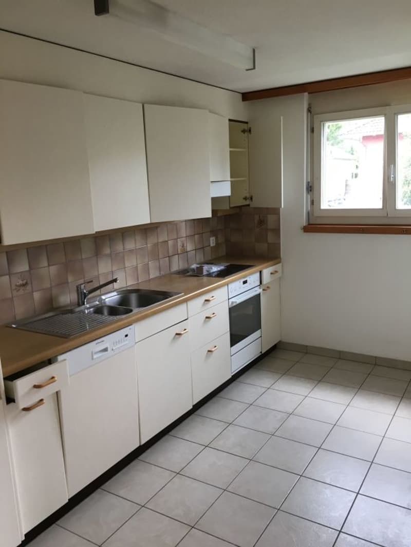 3.5 Zimmer - Wohnung im Parterre, ca. 90 m2 (2)