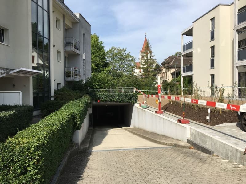 Einstellhallenplatz extra breit (3)