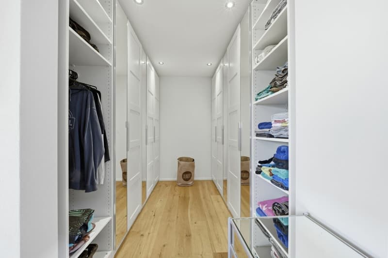 Wohnen mit Stil - Exklusives 6½-Zimmer-Eckhaus (14)