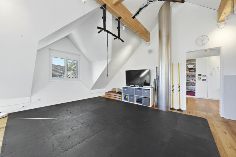 Wohnen mit Stil - Exklusives 6½-Zimmer-Eckhaus (21)