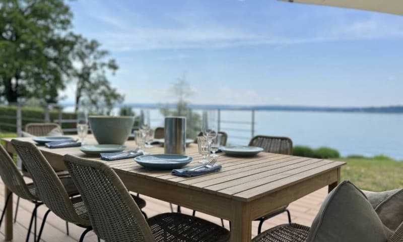 Traumvilla direkt am See (1)