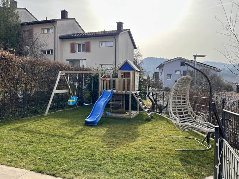 Reihen-EFH an sonniger Hanglage mit Garage (13)