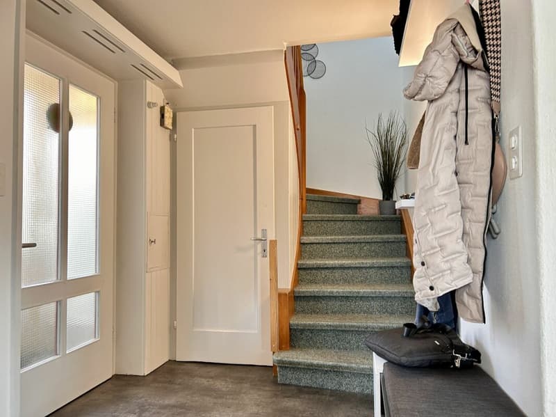 Reihen-EFH an sonniger Hanglage mit Garage (11)