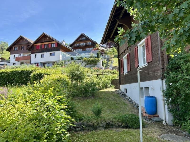 Charmantes Holzchalet mit Garten und Weitblick (15)