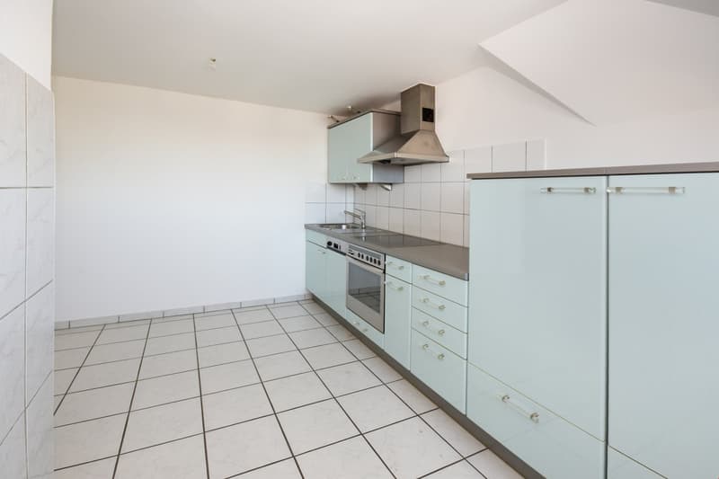 heimelige neuwertige 3.5 Zimmer-Dachwohnung 2. OG (9)