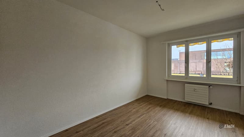 4.5-Zimmer-Wohnung 2.OG mit Balkon (6)