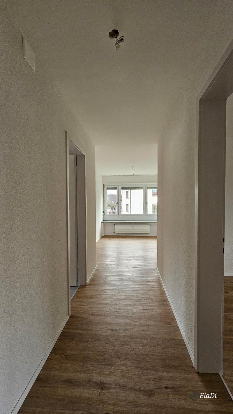 4.5-Zimmer-Wohnung 2.OG mit Balkon (5)