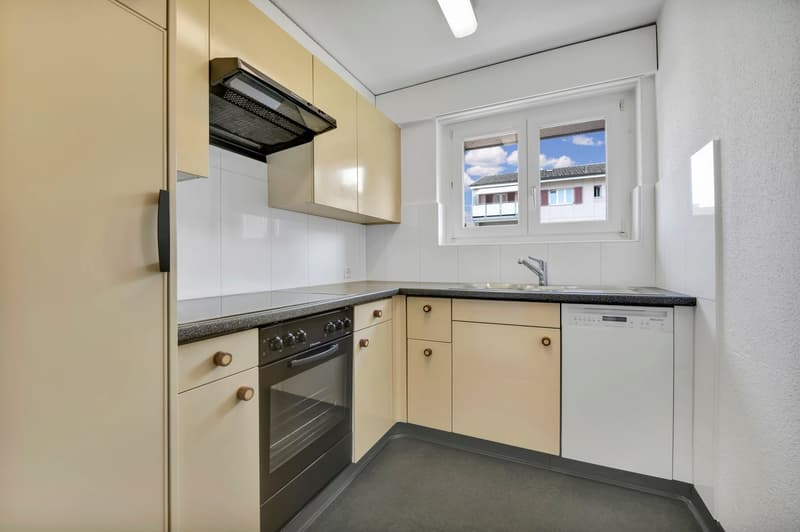 4.5 Zimmer-Wohnung im 1. OG mit Balkon (12)