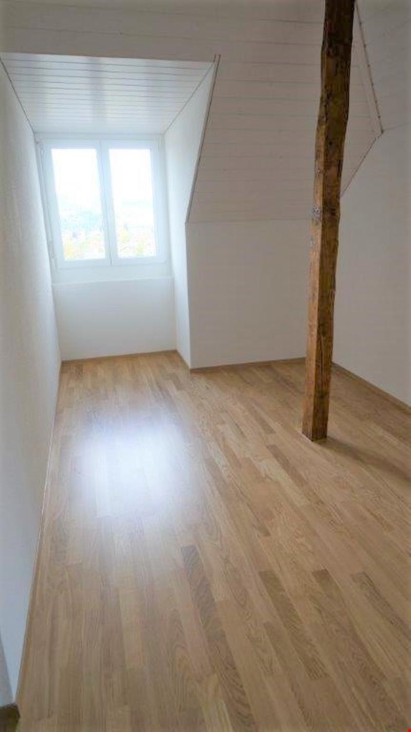 3.5 Zimmer-Dachwohnung 4.OG mit Balkon (4)