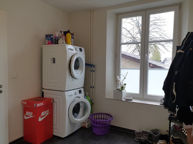 grosszügige 2.5-Zimmer-Wohnung 1. OG (8)