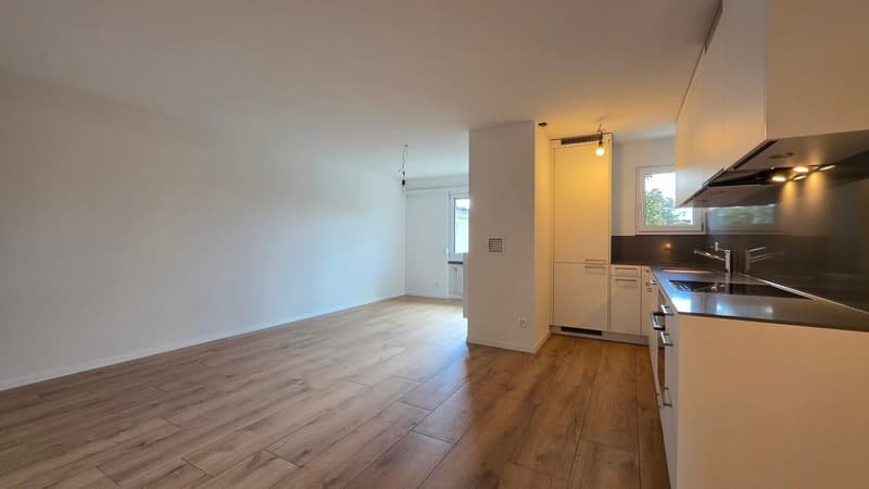 2.0 Zimmer-Wohnung im 1. OG mitte mit Balkon (3)
