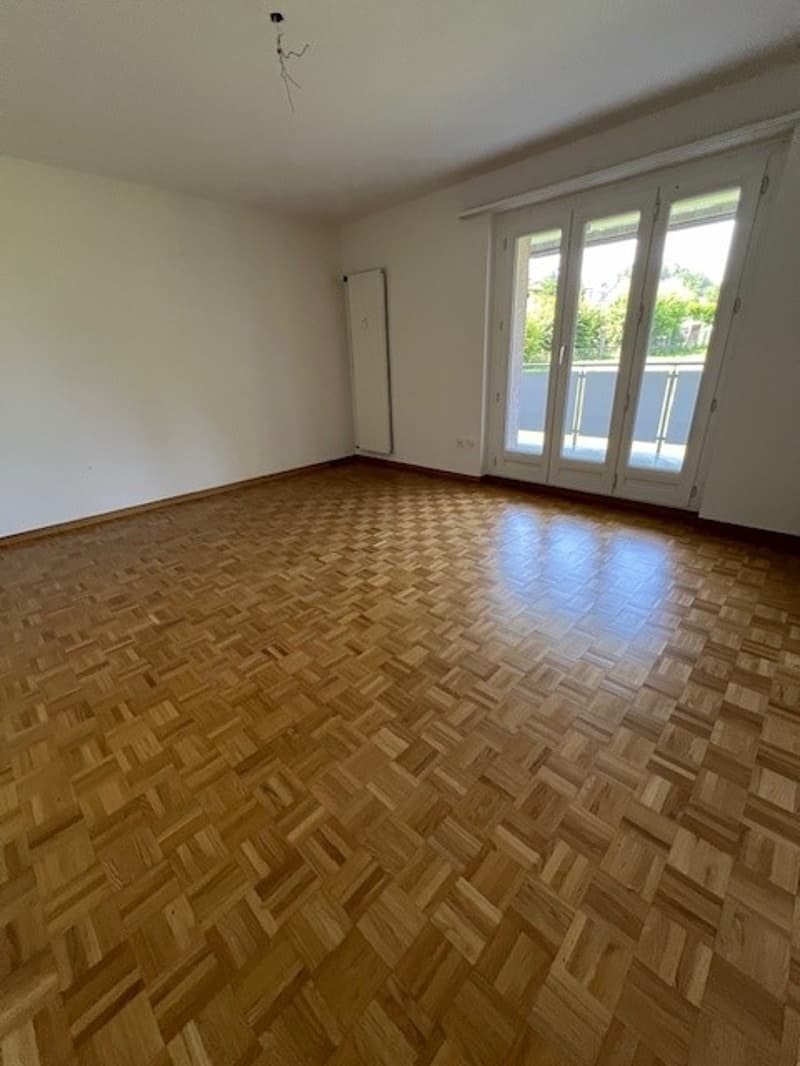 2.5 Zimmer-Wohnung im 1. OG mit Balkon (8)