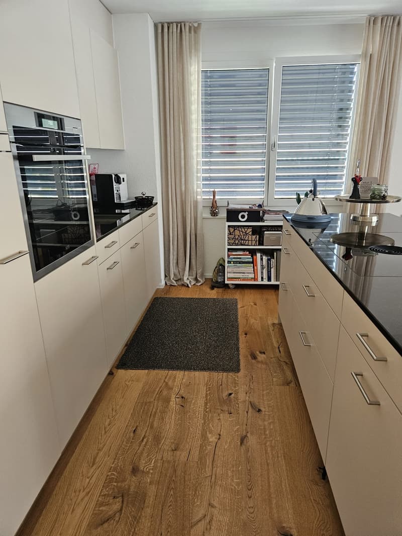 Moderne 3.5-Zimmer-Attikawohnung 86m2 mit Terrasse 93m2 und Balkon (5)