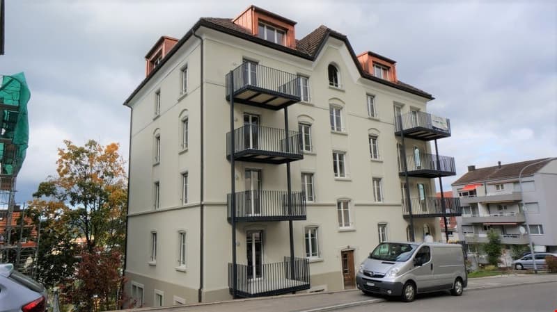 3.5 Zimmer-Wohnung 1. OG West mit Balkon (9)