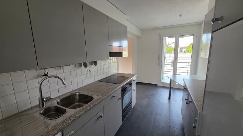 Helle 3.5-Zimmer-Wohnung mit Balkon an ruhiger Lage in St. Gallen (3)