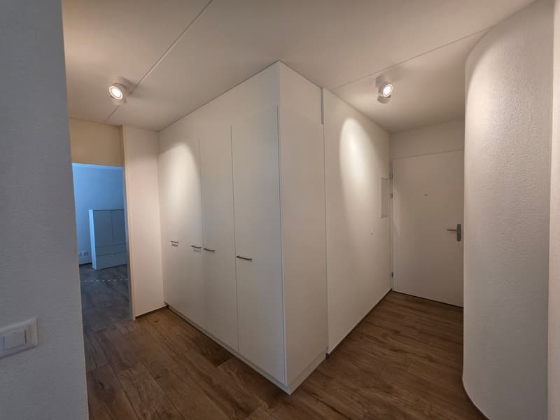 Helle 2.5-Zimmer-Wohnung mit Balkon (3)