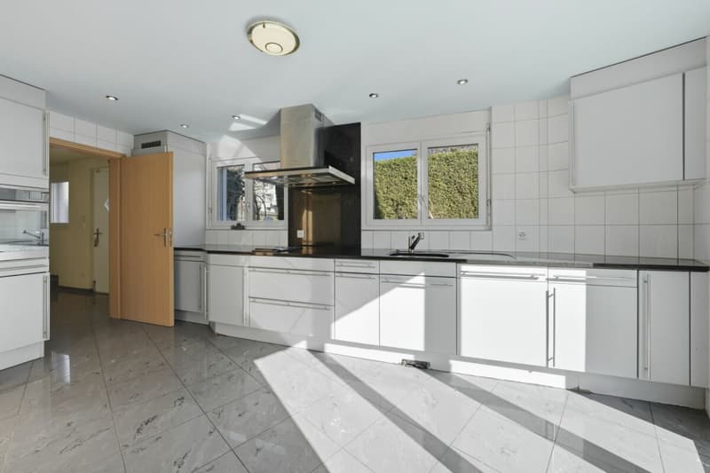 Vivere con comfort e spazio - casa familiare indipendente a Wittenbach (8)