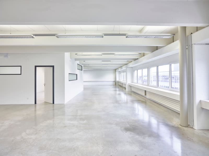 Espace de bureau sur 240m2 - entièrement équipé et climatisé (2)