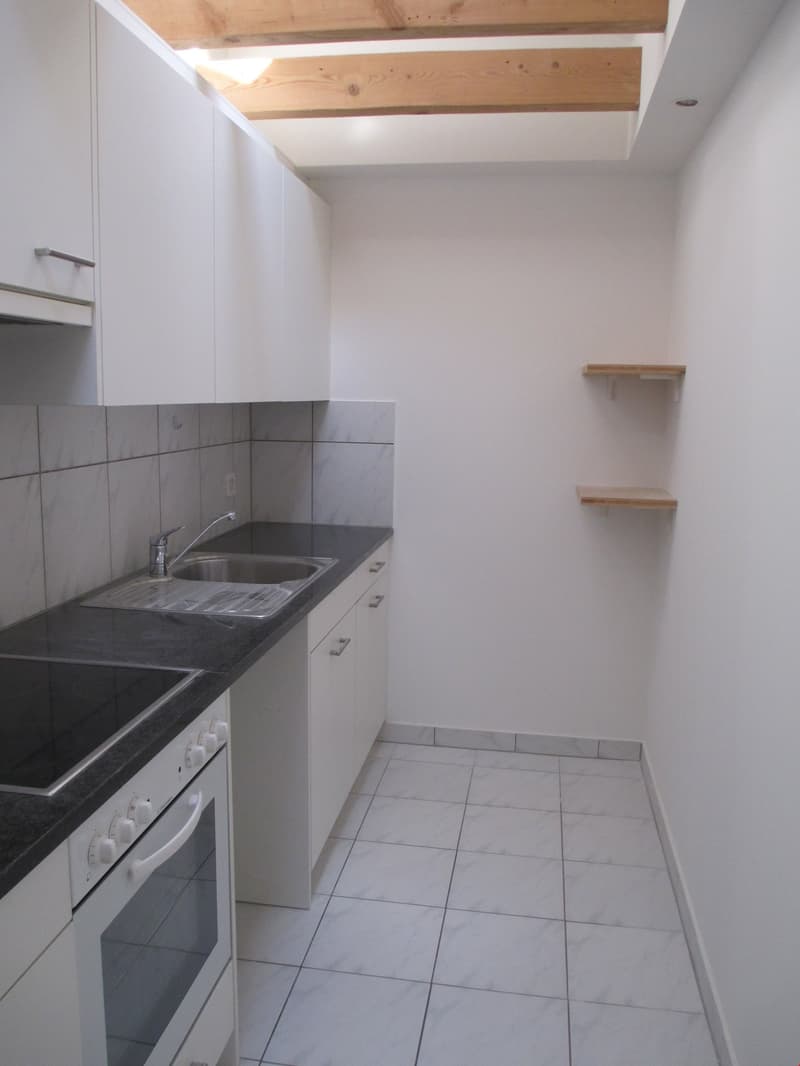 * GEMÜTLICHE DACHWOHNUNG * (1)