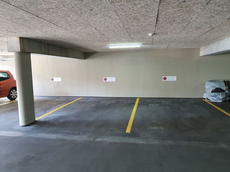 Garagenplatz (1)