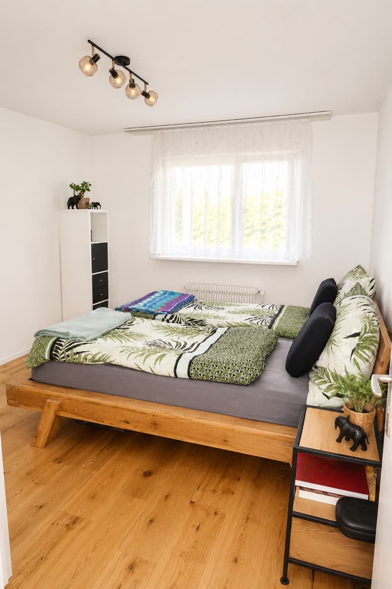 Schlafzimmer 1