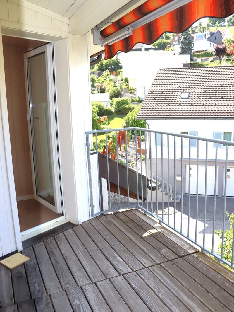 originelle 3.5 Zi.-DACH-Wohnung mit Balkon (12)