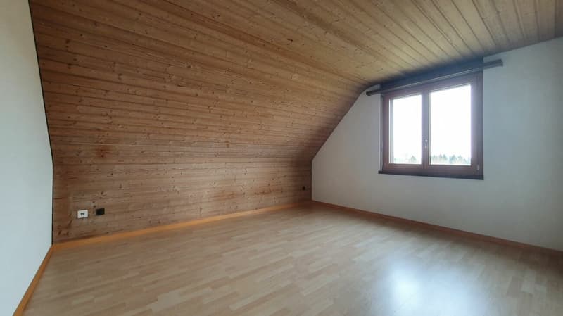 RUHIG, IDYLLISCH IN LÄNDLICHER GEMEINDE (5)