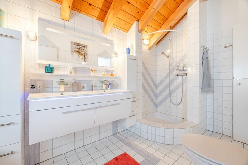 Repräsentative und einmalige Villa an Top-Wohnlage mit attraktiver Seesicht und Einliegerwohnung (32)