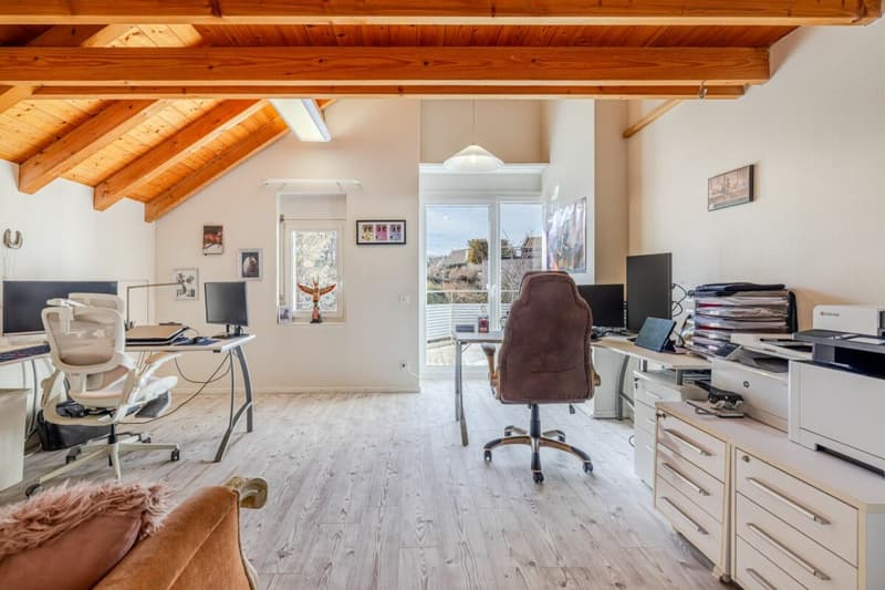 Repräsentative und einmalige Villa an Top-Wohnlage mit attraktiver Seesicht und Einliegerwohnung (40)