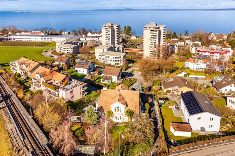Repräsentative und einmalige Villa an Top-Wohnlage mit attraktiver Seesicht und Einliegerwohnung (14)