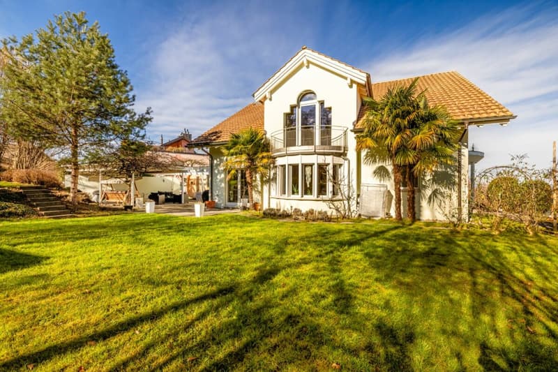 Repräsentative und einmalige Villa an Top-Wohnlage mit attraktiver Seesicht und Einliegerwohnung (3)