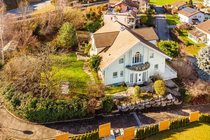 Repräsentative und einmalige Villa an Top-Wohnlage mit attraktiver Seesicht und Einliegerwohnung (63)