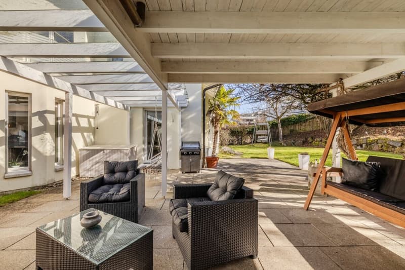 Repräsentative und einmalige Villa an Top-Wohnlage mit attraktiver Seesicht und Einliegerwohnung (16)