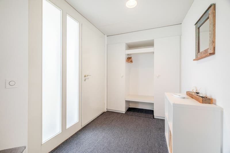 Repräsentative und einmalige Villa an Top-Wohnlage mit attraktiver Seesicht und Einliegerwohnung (51)