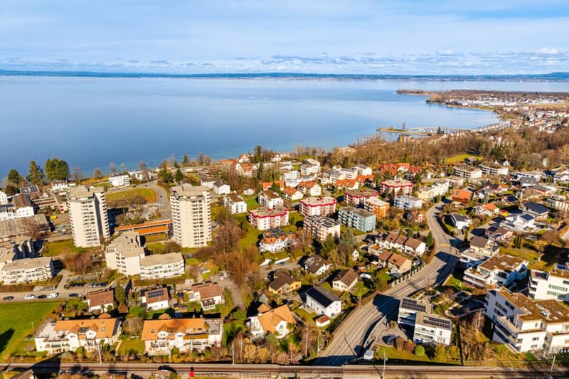 Repräsentative und einmalige Villa an Top-Wohnlage mit attraktiver Seesicht und Einliegerwohnung (64)