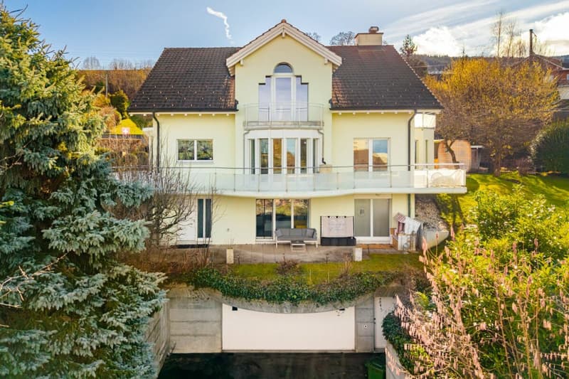 Repräsentative und einmalige Villa an Top-Wohnlage mit attraktiver Seesicht und Einliegerwohnung (12)