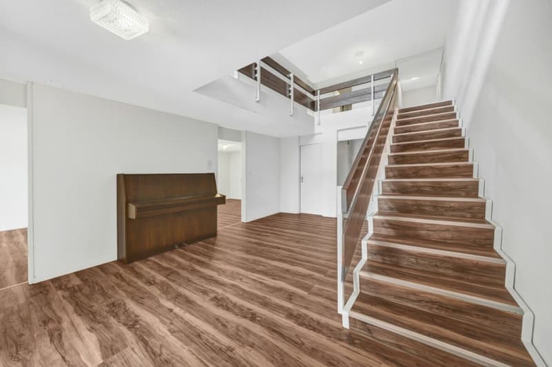 Wohnen wie im Einfamilienhaus! Riesige, gepflegte Maisonette-Wohnung mit Alpsteinpanorama und Schwimmbad (31)