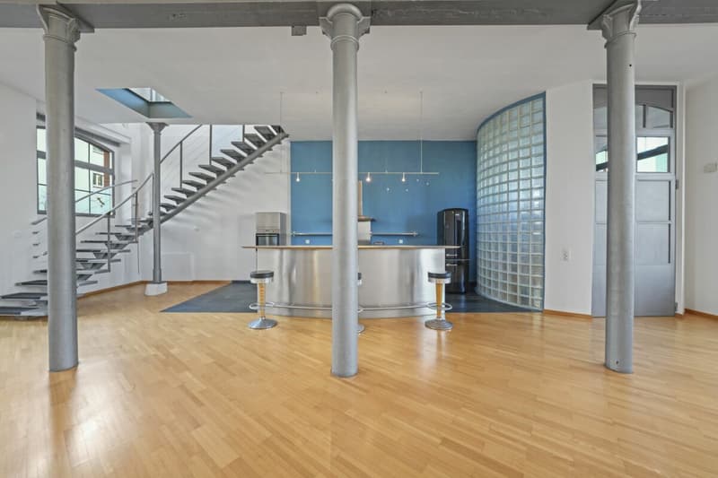 Einzigartiges, historisches Loft-Haus mit Seesicht und viel Raum zum Wohnen und Arbeiten (10)