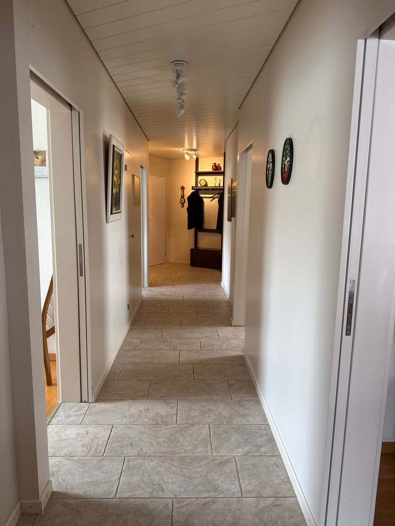 Charmante 4-Zimmer-Wohnung mit Balkon und Gartenbereich in Rapperswil-Jona (10)