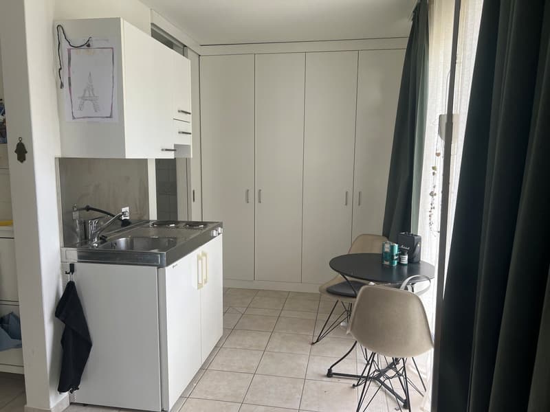 Zentral gelegenes Studio mit Balkon (4)