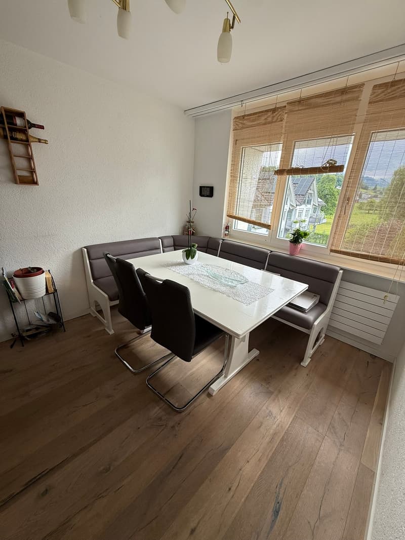 4.5-Zimmer Maisonettewohnung mit Terrasse & Balkon (5)