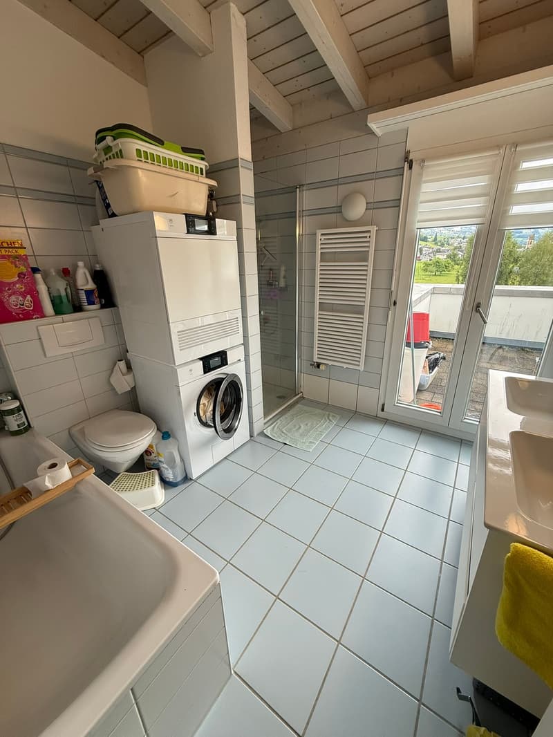 4.5-Zimmer Maisonettewohnung mit Terrasse & Balkon (9)