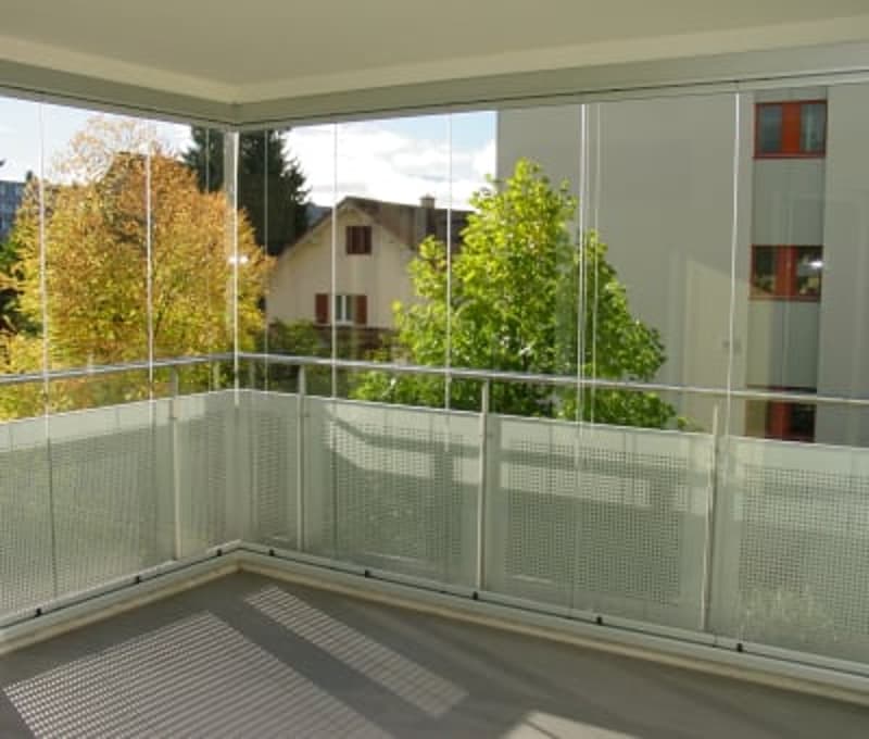 Grosszügige und moderne 4 1/2-Zimmerwohnung mit verglastem Balkon im Zentrum von Jona (11)